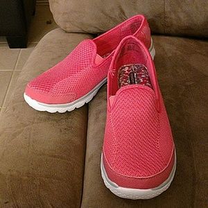 Womans memory foam shoes